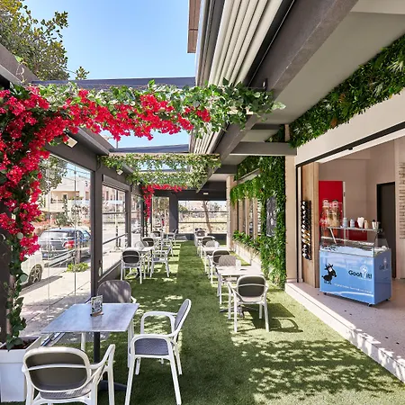 Stay 365 Heraklion Apart Hotel-3
